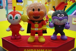 アンパンマン　バイキンマン　ドキンちゃん.JPG